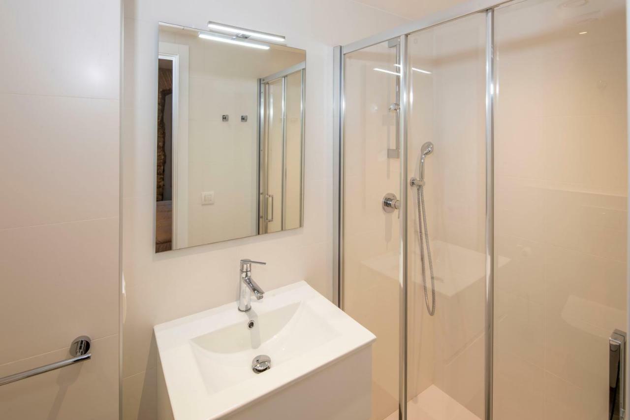 Apartamento Historico En El Barri Vell ชีโรนา ภายนอก รูปภาพ